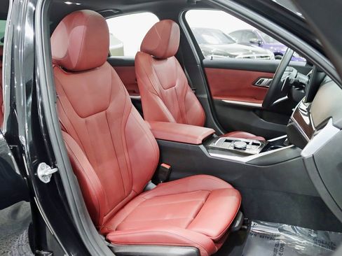 Used 2023 BMW 330i xDrive Sedan w/ Premium Package image 27