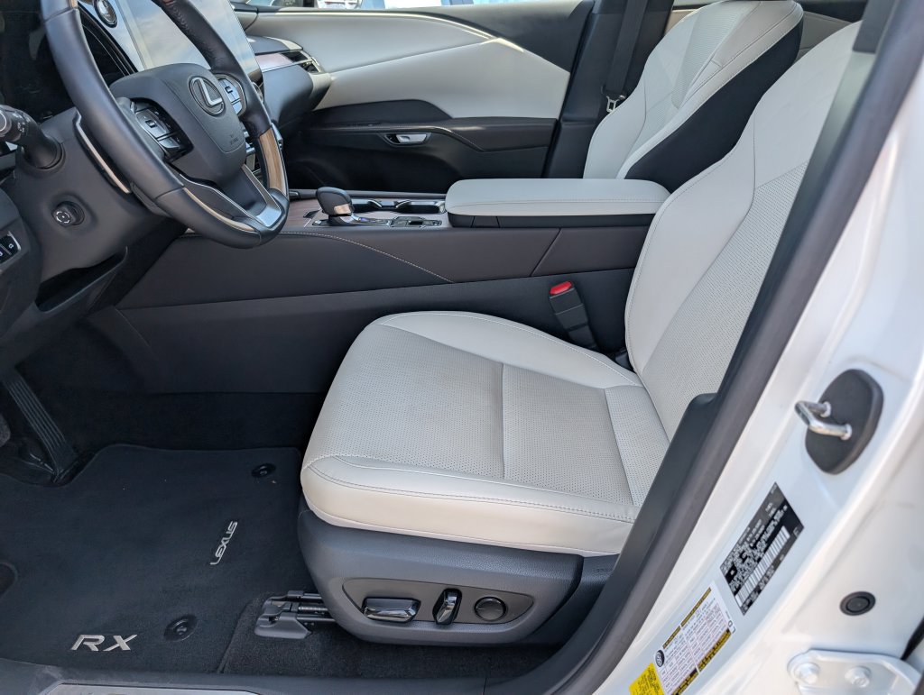 Used 2025 Lexus RX 350 Premium Plus w/ Accessory Package (Z1) FWD image 12