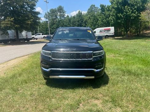 Used 2023 Jeep Grand Wagoneer Series II w/ Flexible Seating Group AWD/4WD image 8