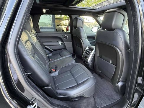 Used 2019 Land Rover Range Rover Sport HST image 12