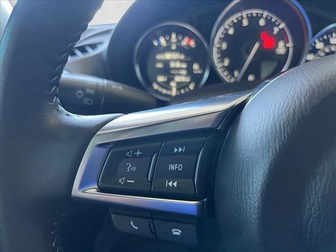 Used 2023 MAZDA MX-5 Miata Club RWD image 18