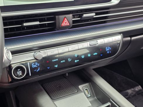 Certified 2024 Hyundai Ioniq 6 SEL RWD image 31