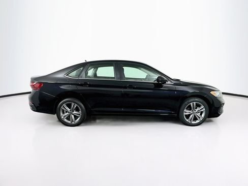 Used 2023 Volkswagen Jetta SE FWD image 10