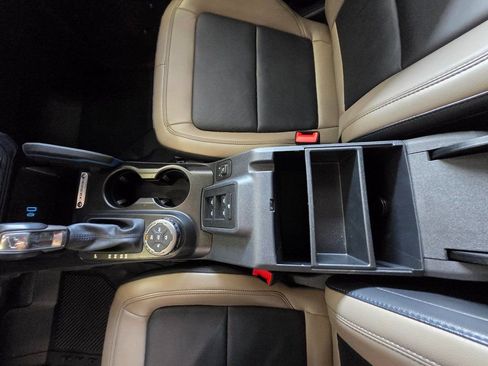 Used 2023 Ford Bronco Wildtrak image 25