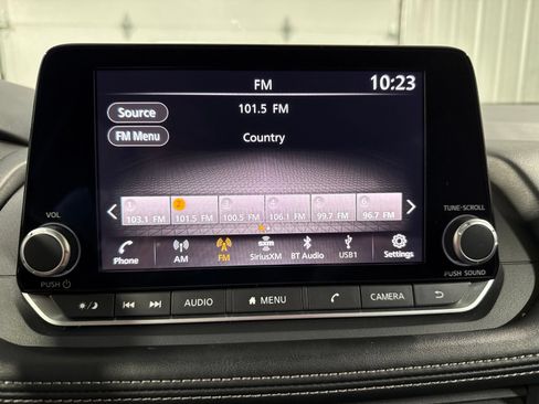 Used 2024 Nissan Rogue S AWD/4WD image 23