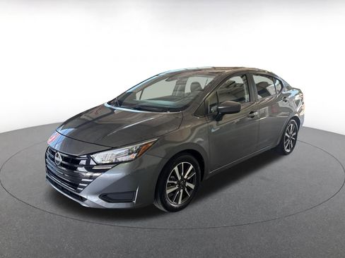 Used 2025 Nissan Versa SV FWD image 7