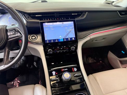 Used 2022 Jeep Grand Cherokee L Overland w/ Luxury Tech Group IV image 14