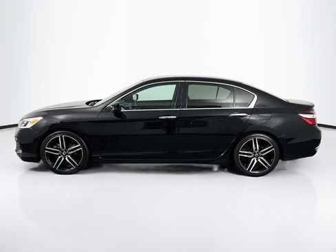 Used 2017 Honda Accord Sport image 11