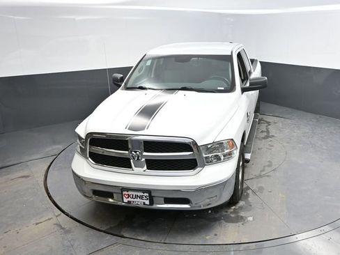 Used 2019 RAM 1500 Classic SLT image 35