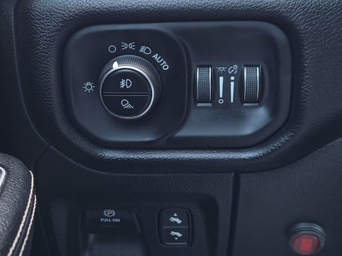 Used 2020 RAM 1500 Laramie AWD/4WD image 26