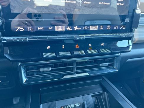 New 2026 GMC Hummer EV 4x4 Crew Cab image 20