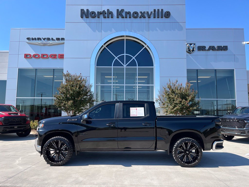 Used 2021 Chevrolet Silverado 1500 LT w/ Texas Edition Plus AWD/4WD image 2