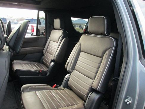 Used 2025 GMC Yukon XL Denali Ultimate image 24