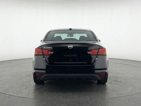 Used 2025 Nissan Altima 2.5 SV image 7