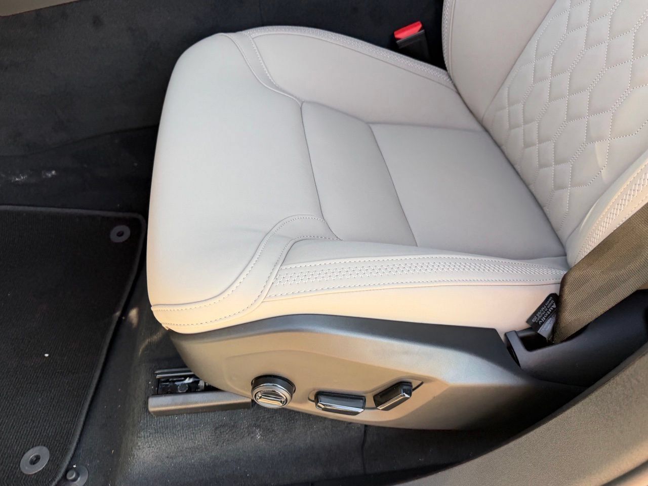 New 2027 Volvo XC90 B6 Plus AWD/4WD image 17