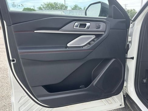 Used 2025 Ford Explorer ST w/ Sun And Sound Package AWD/4WD image 14