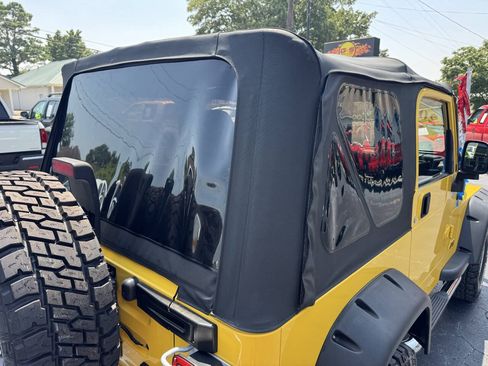 Used 2006 Jeep Wrangler X AWD/4WD image 22