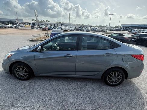 Used 2017 Hyundai Accent SE FWD image 4