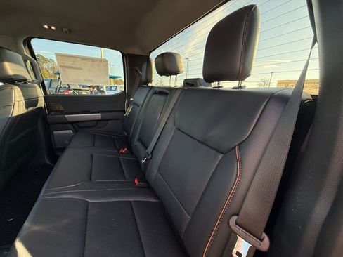 New 2026 Ford F250 Lariat w/ Black Appearance Package AWD/4WD image 27