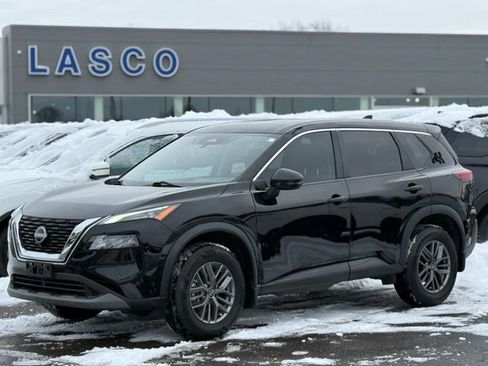 Used 2022 Nissan Rogue S image 1