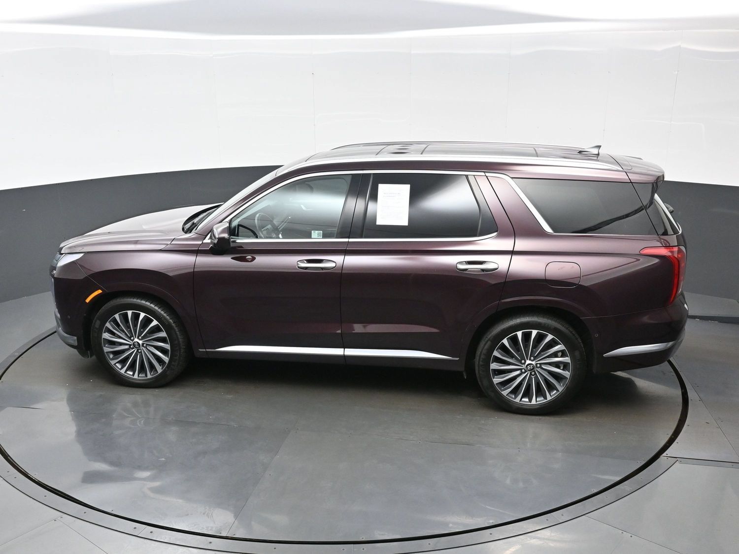 Certified 2024 Hyundai Palisade Calligraphy AWD/4WD image 37