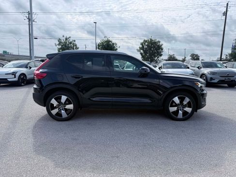 Used 2020 Volvo XC40 T5 Momentum w/ Protection Package AWD/4WD image 7