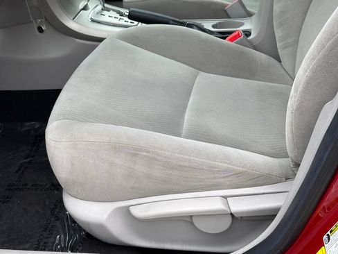 Used 2012 Toyota Corolla LE FWD image 17