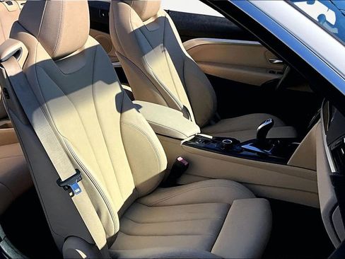 Used 2017 BMW 430i Convertible image 18