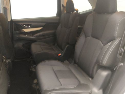 Used 2019 Subaru Ascent Premium image 18
