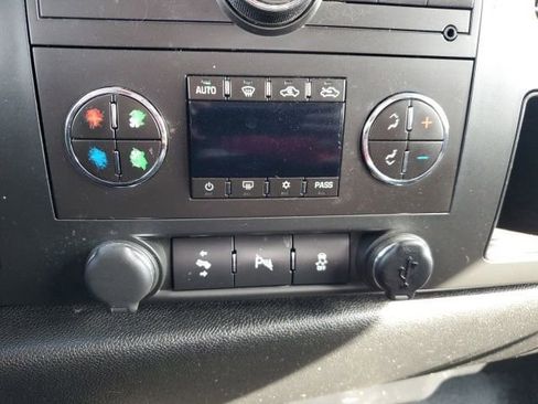 Used 2013 Chevrolet Silverado 1500 LT w/ Interior Plus Package AWD/4WD image 14