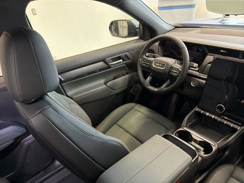 New 2026 GMC Terrain AT4 w/ Convenience Package III AWD/4WD image 33