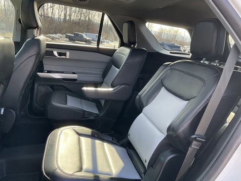 Used 2023 Ford Explorer XLT w/ Equipment Group 202A image 23