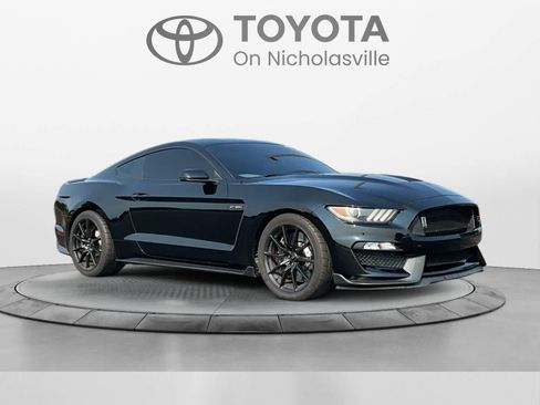 Used 2016 Ford Mustang Shelby GT350 w/ Technology Package RWD image 7