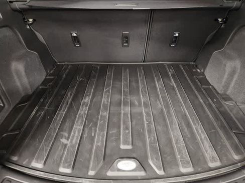 Used 2025 Land Rover Discovery Sport S AWD/4WD image 33
