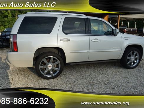 Used 2014 Cadillac Escalade Premium RWD image 48
