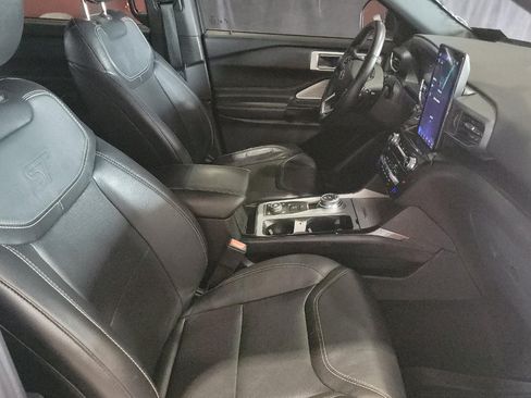 Used 2022 Ford Explorer ST w/ Equipment Group 401A AWD/4WD image 8