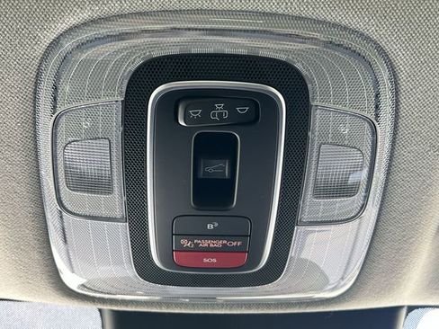 New 2026 Hyundai Elantra Limited FWD image 25