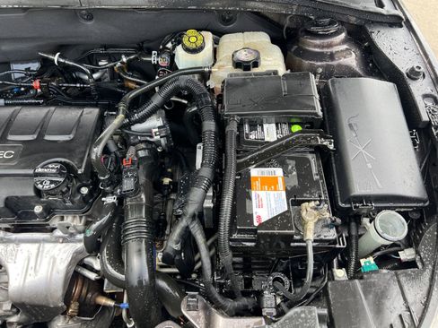 Used 2016 Chevrolet Cruze LT w/ Technology Package image 37