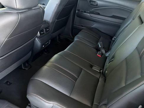 Certified 2025 Honda Passport TrailSport image 14