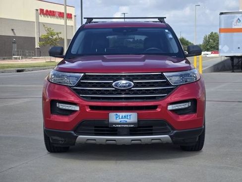 Used 2020 Ford Explorer XLT w/ Equipment Group 202A RWD image 2
