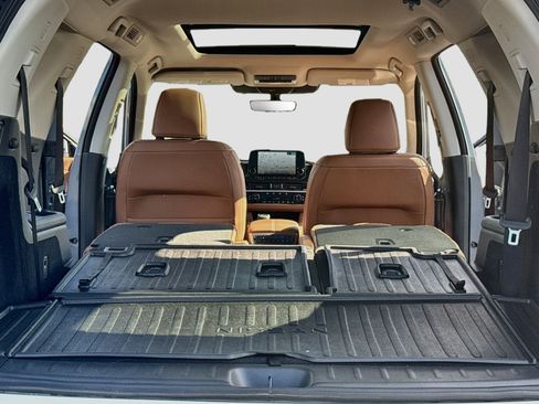Certified 2025 Nissan Pathfinder Platinum AWD/4WD image 23