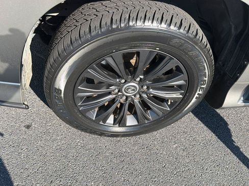 Certified 2023 Lexus GX 460 Luxury w/ Sport Design Package AWD/4WD image 38