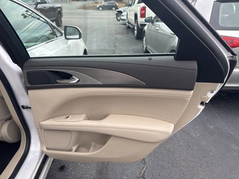 Used 2020 Lincoln MKZ AWD image 20