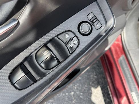 Used 2024 Nissan Sentra SV FWD image 17