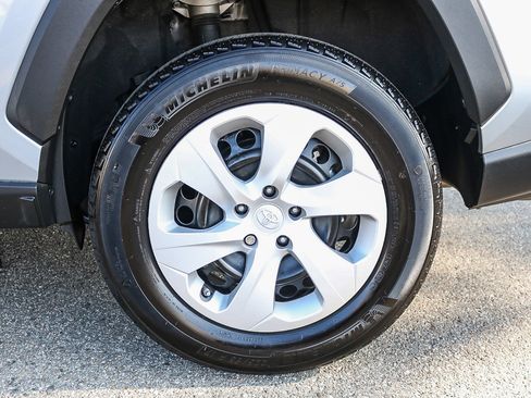 Used 2024 Toyota RAV4 LE image 10