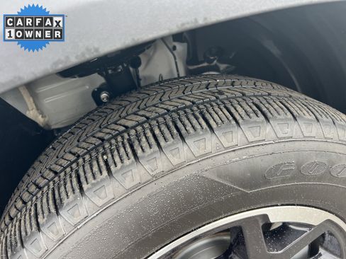 Used 2025 Honda Pilot EX-L image 12