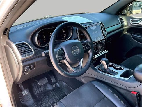Used 2019 Jeep Grand Cherokee Altitude RWD image 13