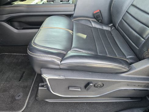 Used 2024 Ford F250 Platinum image 21