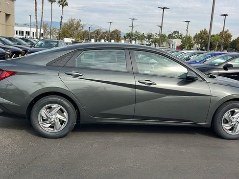 Used 2026 Hyundai Elantra SE FWD image 7