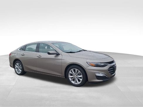 Used 2023 Chevrolet Malibu LT w/ Driver Confidence Package image 5